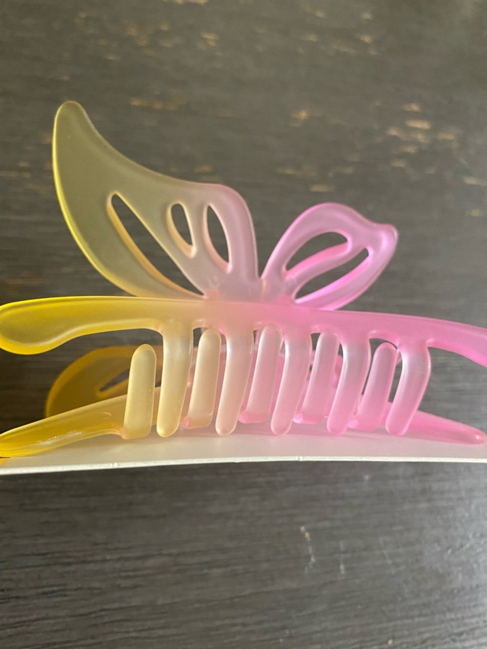 Butterfly Ombre Hair Claw Clip - Pink & Yellow - Picture 4 of 4